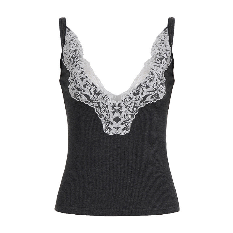 Vår- og sommertopp for damer: Elegant design med dyp V-hals og intrikate spissdetaljer.