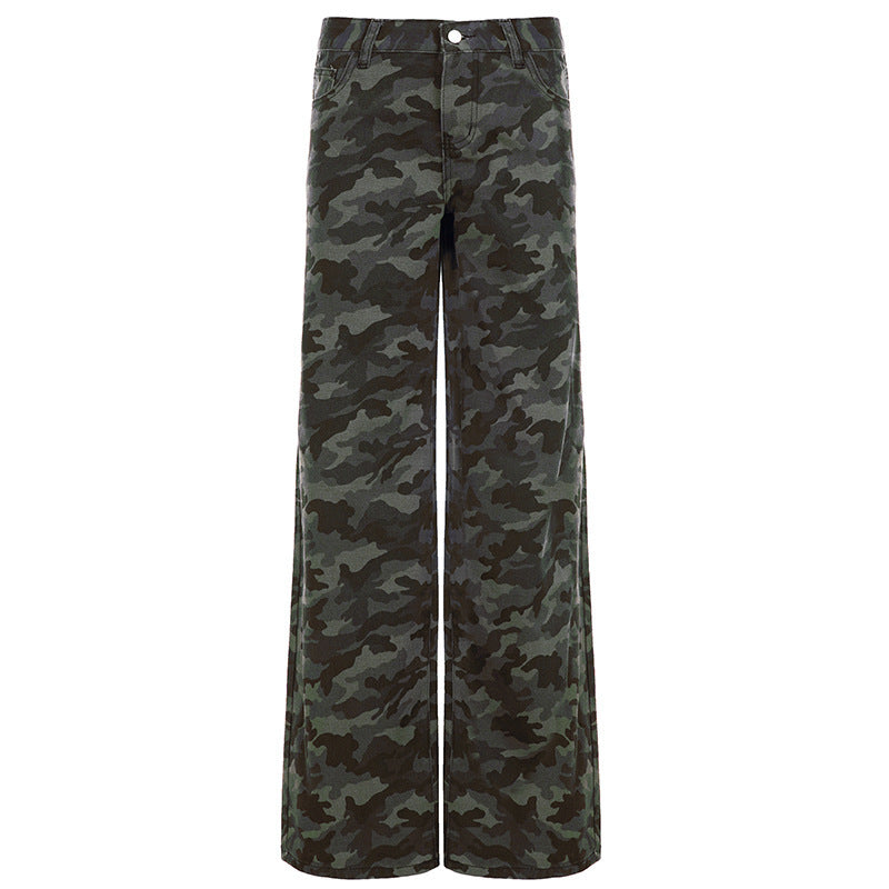 Trendy dame cargobukse med kamuflasjemønster, avslappet stil for vår og sommer. Komfortabel og praktisk.