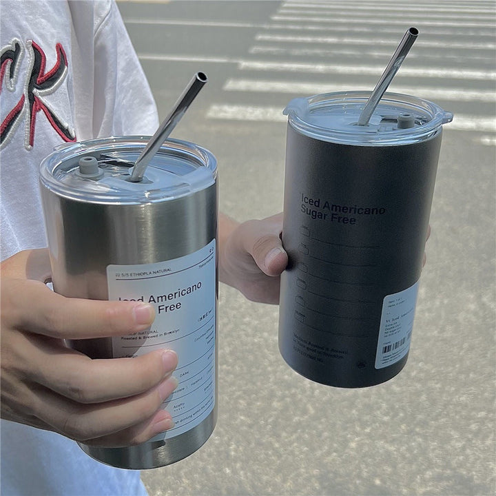 Praktisk 600ml termoskopp for kvinner med sugerør og sikkert lokk. Holder drikke varm/kald hele dagen.