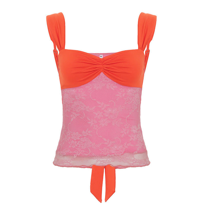 Stilig oransje sommertopp med delikat blondekant. Komfortabel og elegant tanktopp for damer.