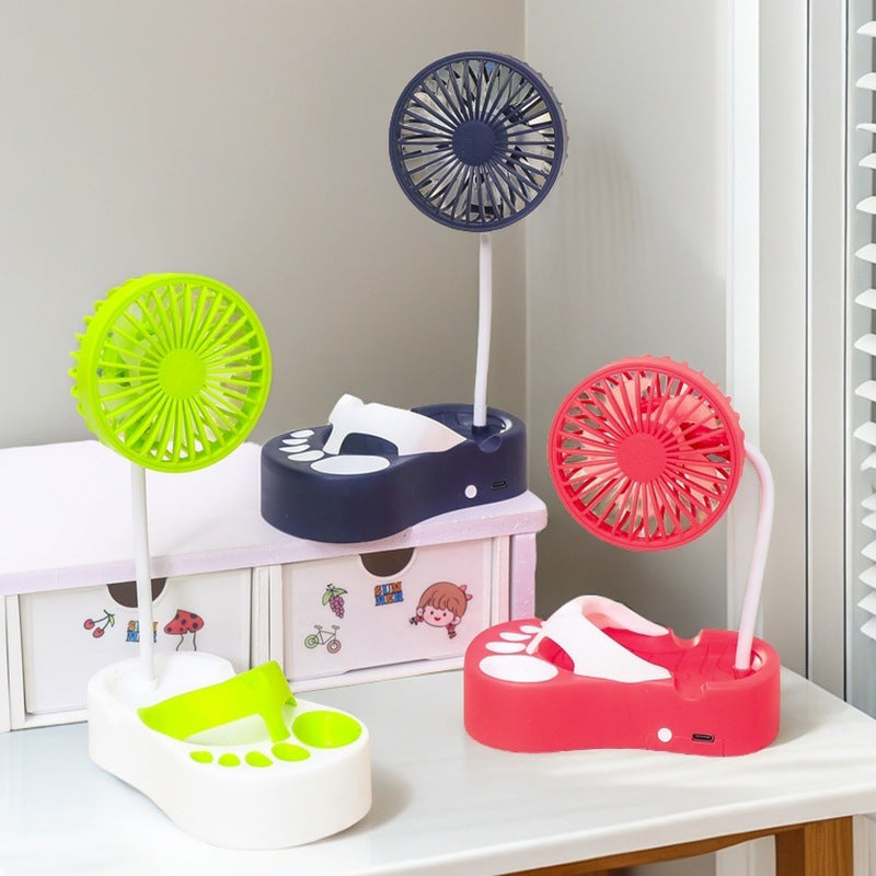 Kompakt hvit USB bordvifte for personlig kjøling, ideell for kontor og hjem. Stillegående ventilator til sommer.