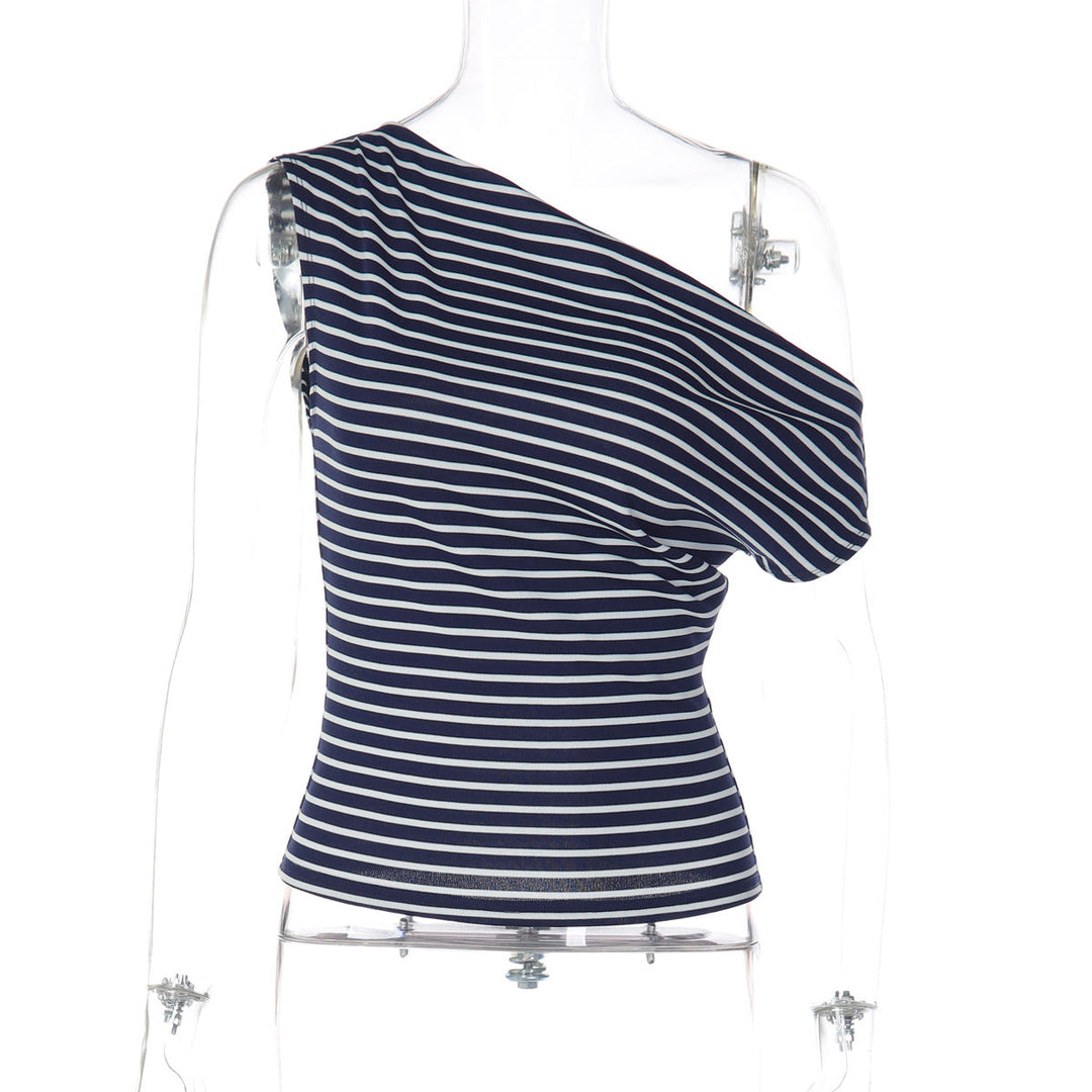 Trendy dame motetopp, skulderløs med elegante striper. Denne mørkeblå festtoppen er et must for enhver garderobe.