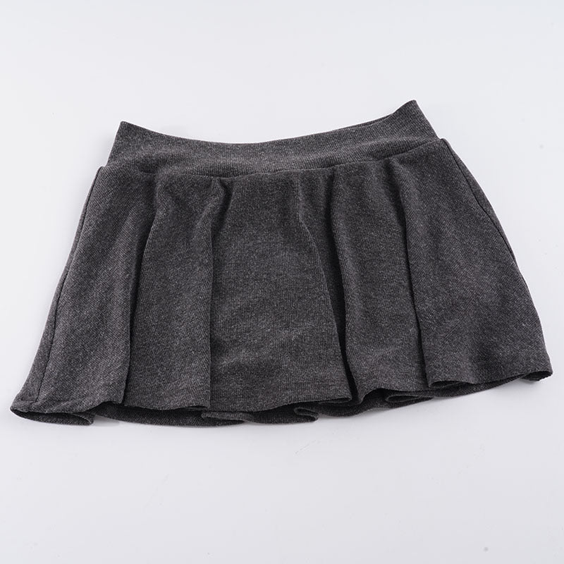 Hverdags plissert miniskjørt for kvinner, rød og grå, med elastisk midje for chic stil.
