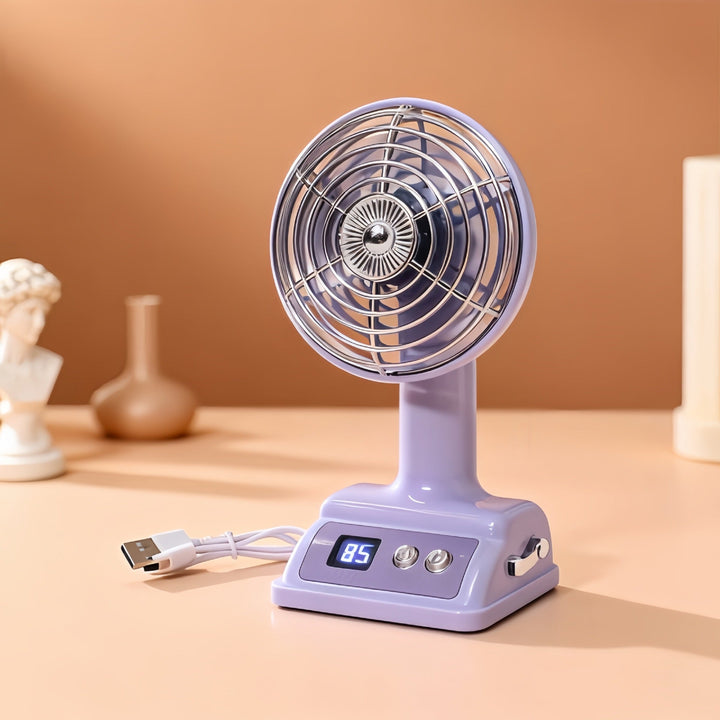 Sommerens must-have: Bærbar USB-vifte med digital hastighetsdisplay for enkel bruk.