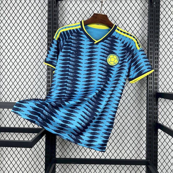 Colombia Fotballdrakt 2026 borte – blå landslagsdrakt med detaljer, ideell supporterutstyr for fotballsesongen.