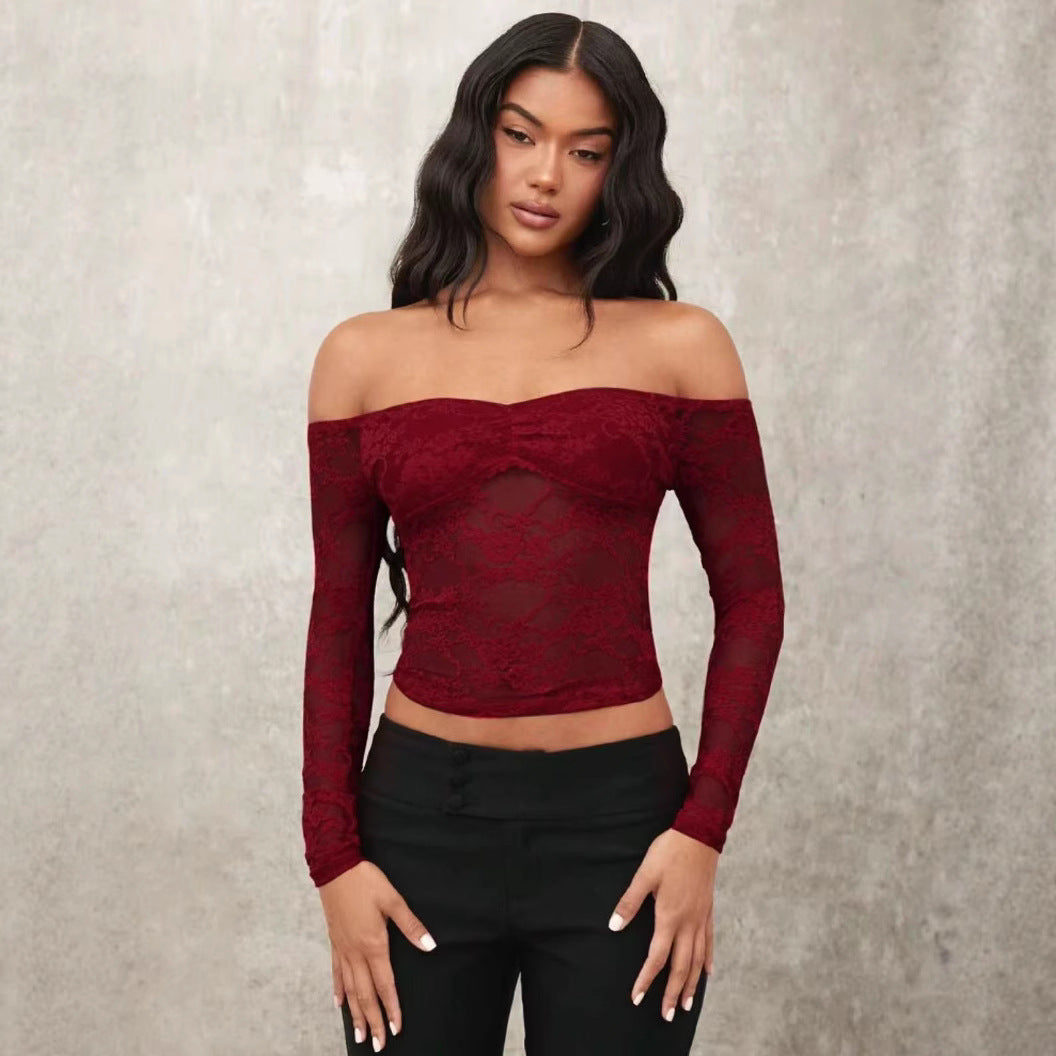 Mørkerød festtopp, off-shoulder design, lange ermer og elegante florale mønstre for en feminin stil.