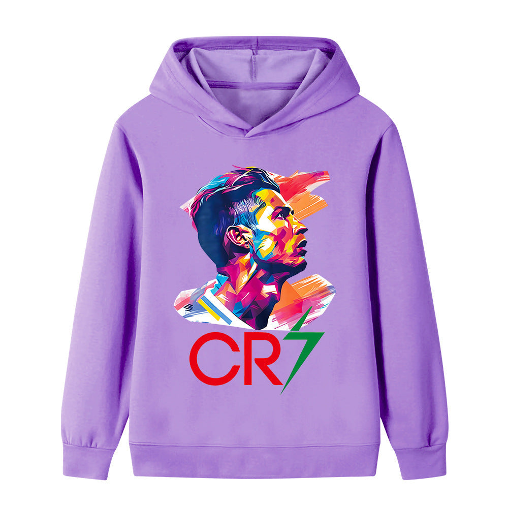 Fritids hoodie for barn med fotballmotiv. Ideell for unge fans og lek.