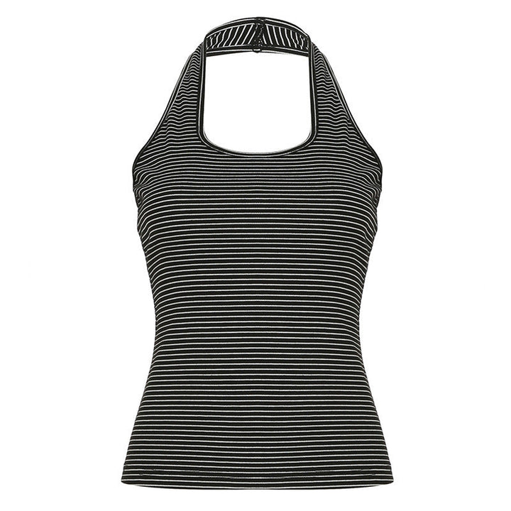 Aktiv sommer-haltertopp for damer med moderne striper. Perfekt for sport, fritid og en trendy look. Høy komfort.