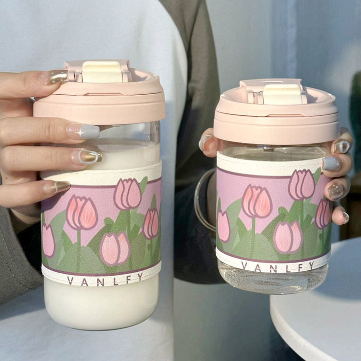 Lilla isolert drikkekopp for kvinner, med vakkert blomstermønster, gjenbrukbar for hverdagsbruk.