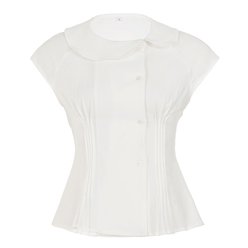 Klassisk kortermet damebluse med moderne krage. Elegant vår- og sommerstil for damer.