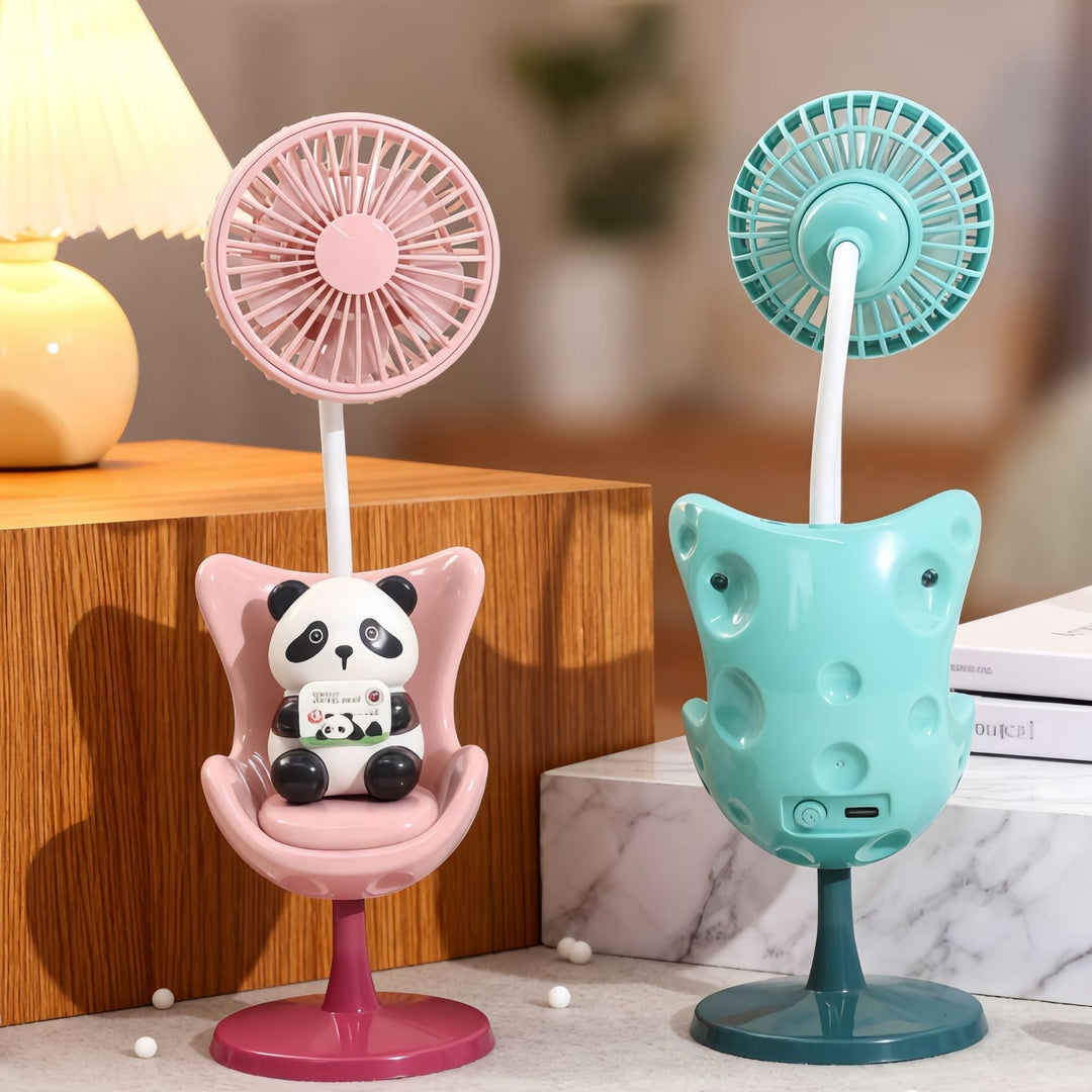 Hvit og grønn bærbar mini vifte med bedårende panda-design. Ideell for skrivebordet eller reise.