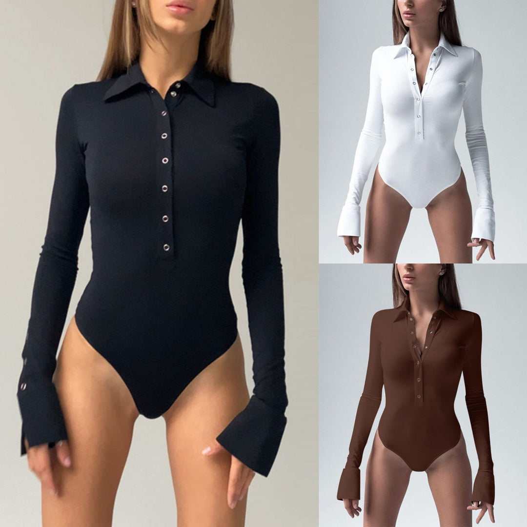 Elegant langermet damebodysuit med figurnær passform og praktisk knappestolpe for allsidig styling.