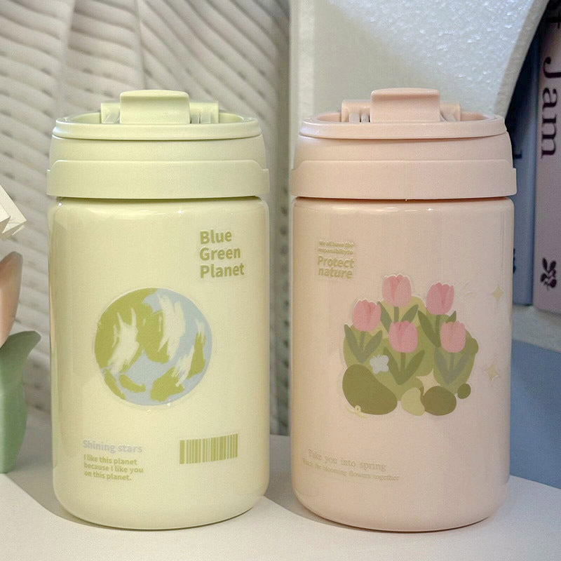 Funksjonell 700ml grønn termokopp, lekkasjefri. Perfekt gjenbrukbar kopp for dame til jobb eller tur.