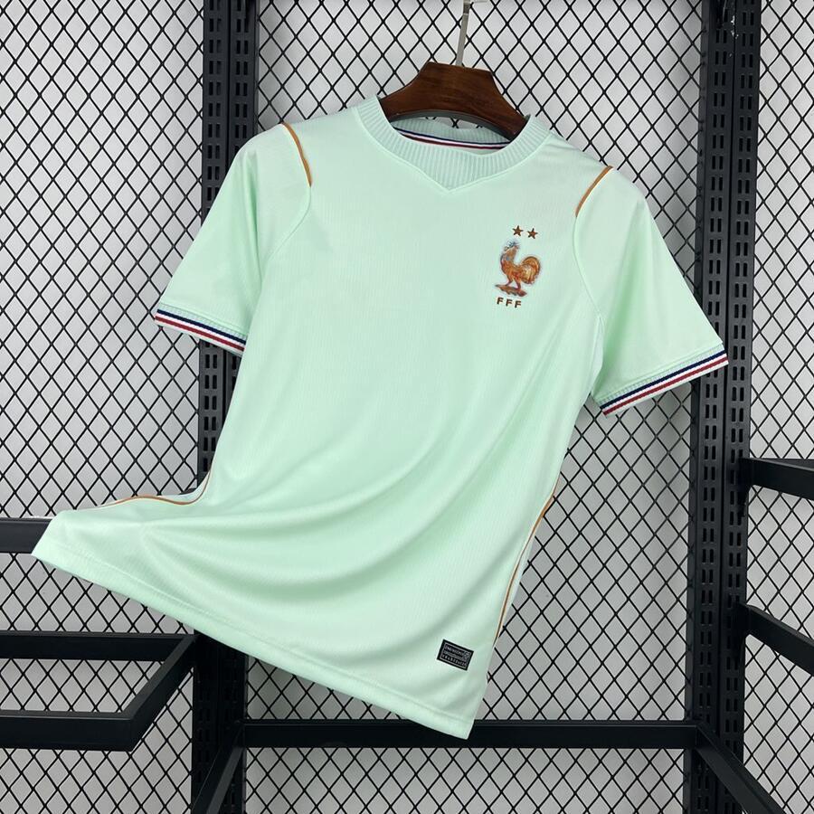 Frankrike fotballdrakt 2026, unisex. Offisiell landslagsdrakt for menn og kvinner. Perfekt supporterutstyr.