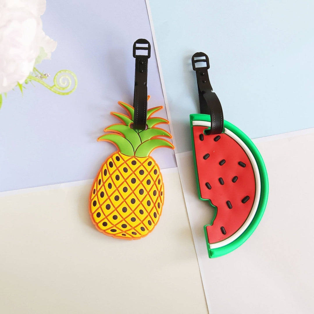 Fargerike unisex bagasjemerker med kreativt jordbærmønster, perfekt reisetilbehør for hele familien.