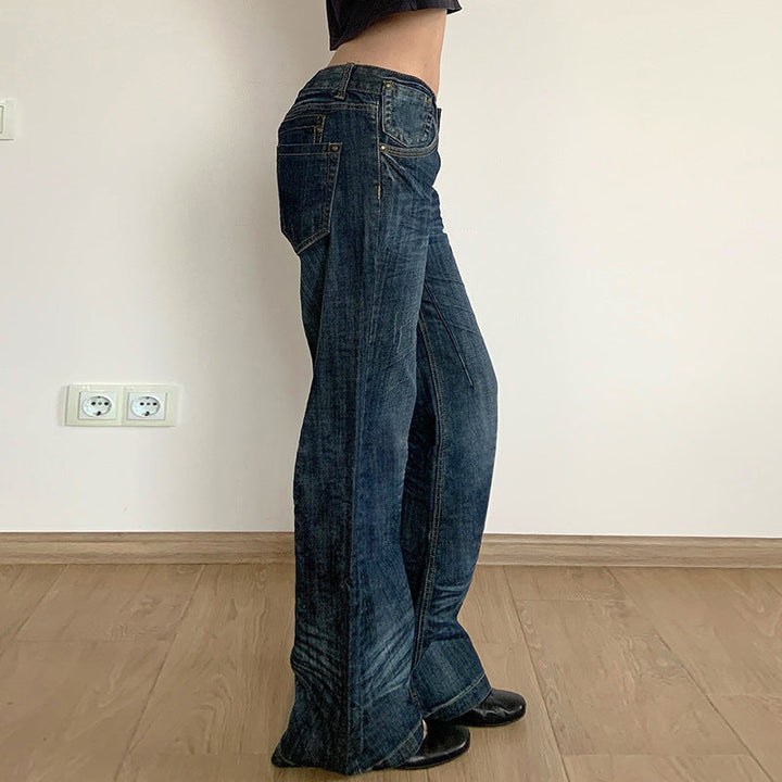 Komfortabel dame jeans i blå vintage-stil, høy midje. Vidje bukse for et avslappet utseende.