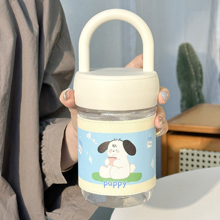 Blå damekopp med søtt hundemotiv, 420 ml. Lekkasjesikker drikkebeger perfekt for kvinner og gaveidé.