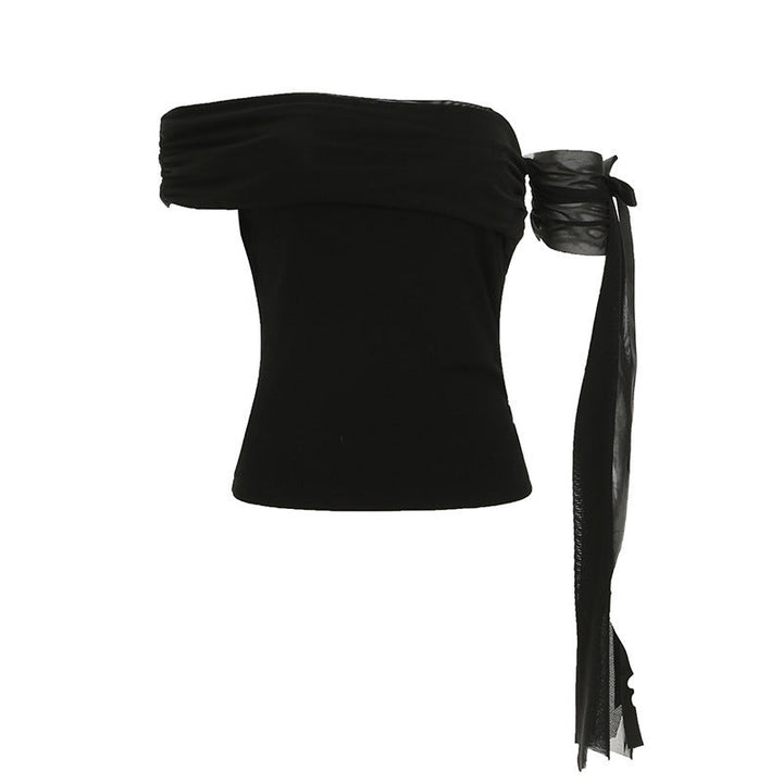 Allsidig dame festtopp, svart, med off-shoulder stil, volanger og gjennomsiktige ermer.