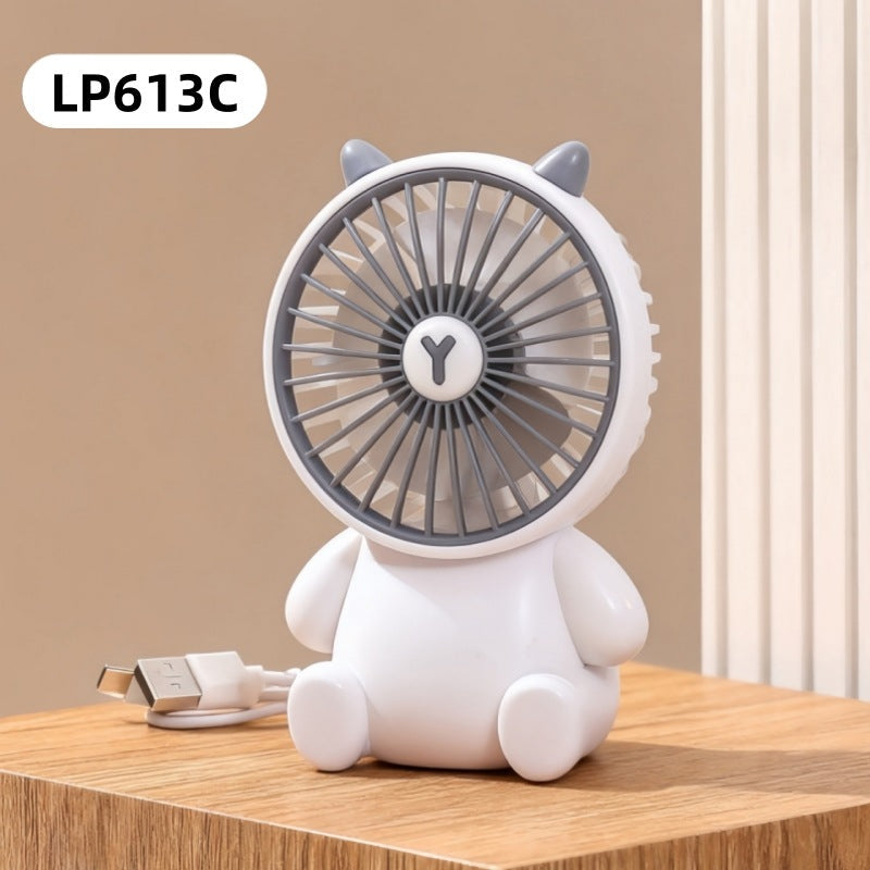 Robust USB håndvifte med lekent dyredesign. Den perfekte bærbar vifte for å holde deg kjølig i varmen.