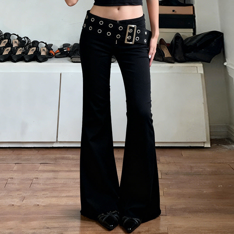 Dame flared jeans med høyt liv og justerbart belte. Svart, komfortabel og stilfull bukse.
