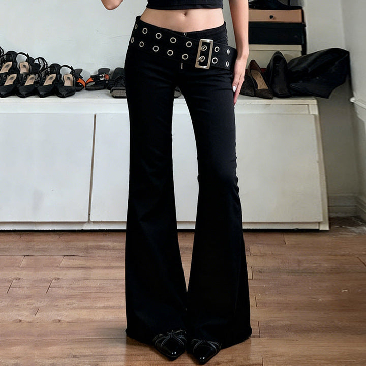 Dame flared jeans med høyt liv og justerbart belte. Svart, komfortabel og stilfull bukse.