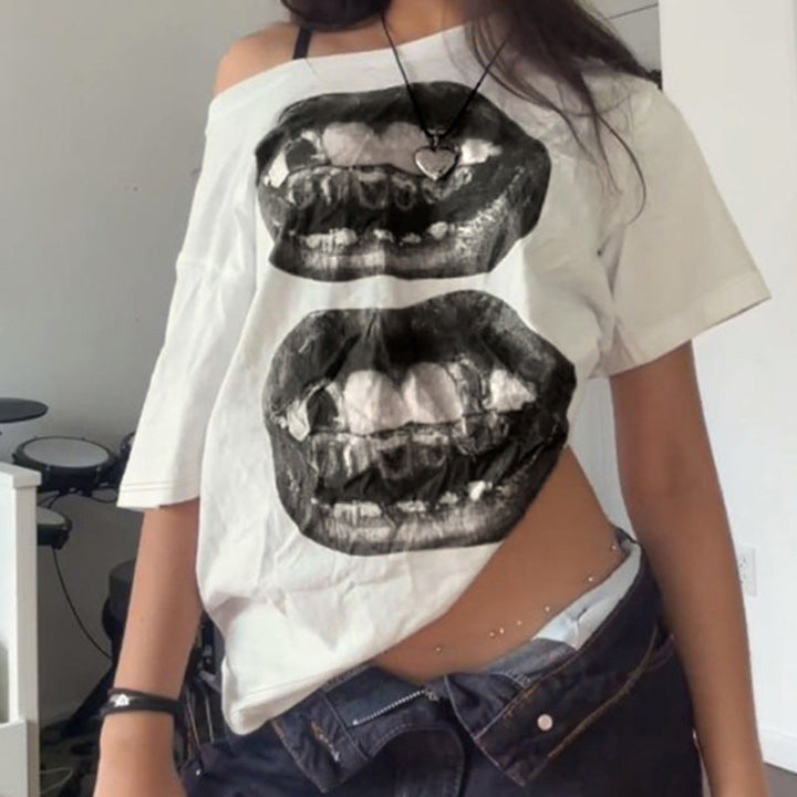 Trendy oversized t-skjorte for dame med kunstnerisk grafikk, komfortabel for vår og sommer.
