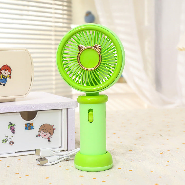 Effektiv personlig kjøling med søt dyredesign minivifte. Kompakt, USB-ladbar og ideell for sommerreise.