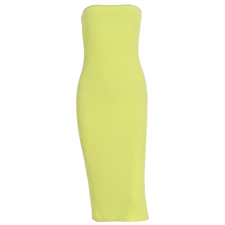 Stilig gul stroppeløs damekjole. En elegant bodycon stretchkjole for sommerfester og spesielle anledninger.