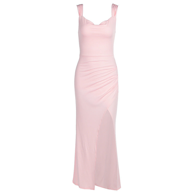 Dame maxikjole: Figursydd elegant splittkjole med rynker, ideell for fest og en chic kveldslook.