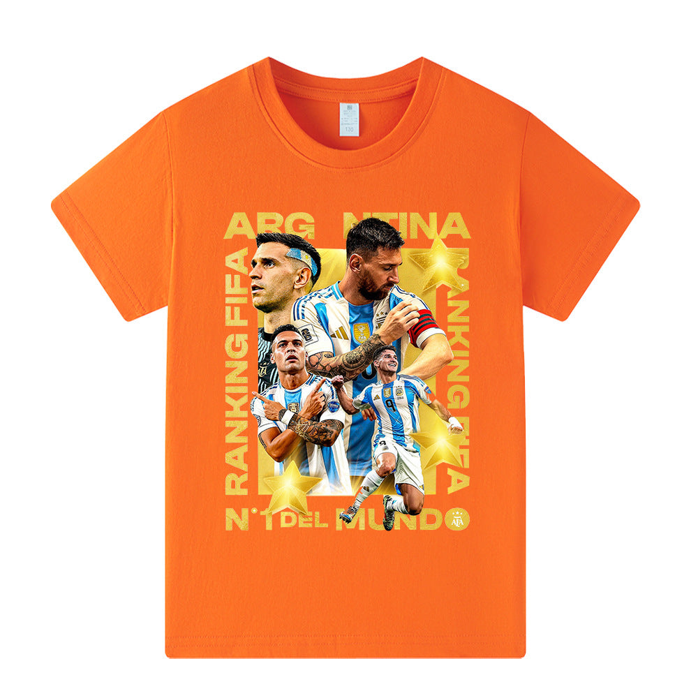 Min nye Messi fotball t-skjorte for barn, klar for spennende kamper og moro.