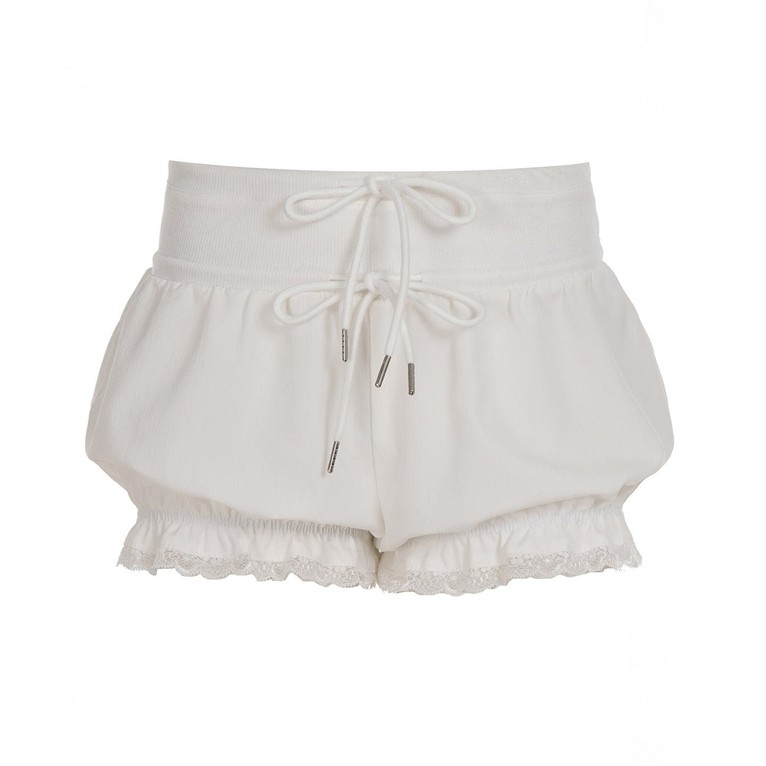 Rutete pyjamasshorts til dame, med blonder og elastisk midje; perfekt for avslappende netter.