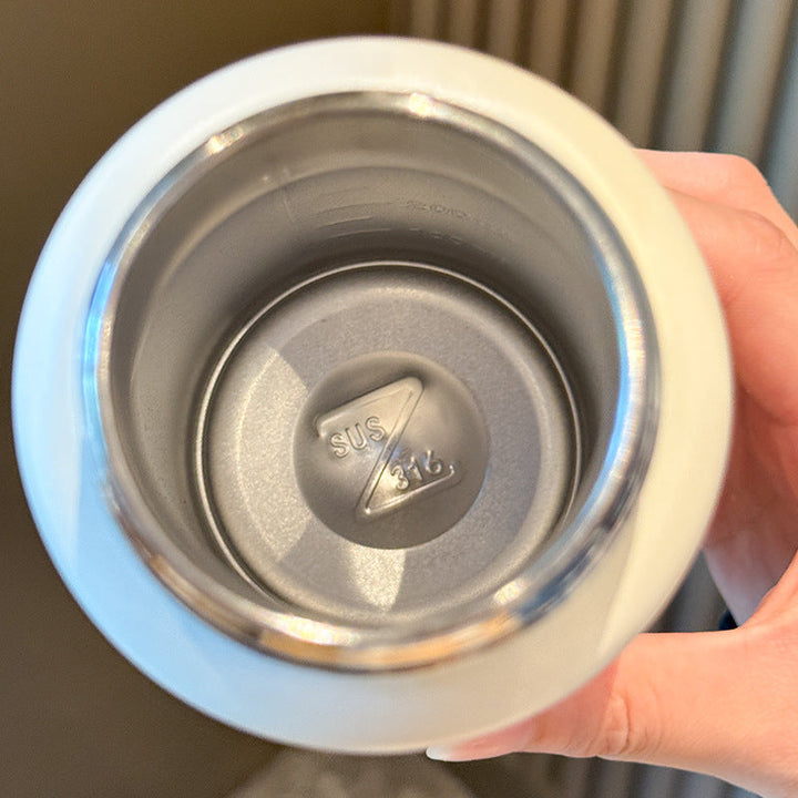 Lekkasjesikker termosflaske i rustfritt stål med capybara-dyremotiv, perfekt for vann og tur.