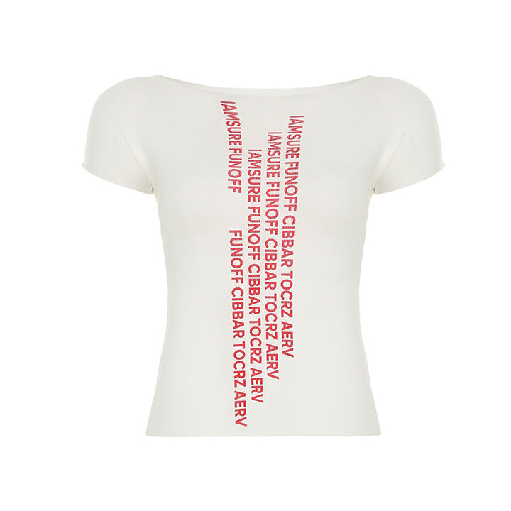 Casual og trendy kortermet dameskjorte med statement-tekst, perfekt for en avslappet stil.
