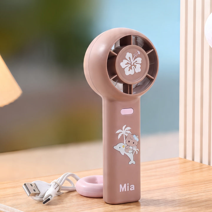 Dyremotiv USB-vifte, bærbar og lett. Gir umiddelbar kjøling og frisk luft, perfekt for reise eller utendørs.
