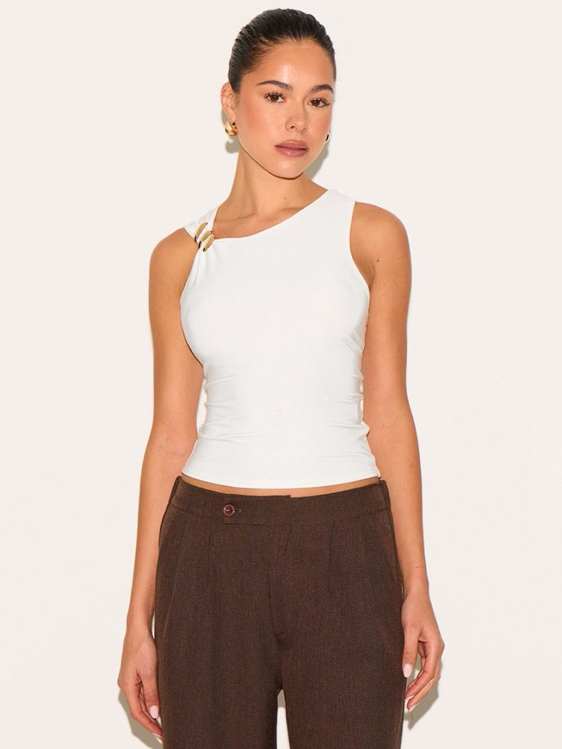 Moderne dame tank topp med trendy knutefunksjon. Perfekt for en stilfull og allsidig look.