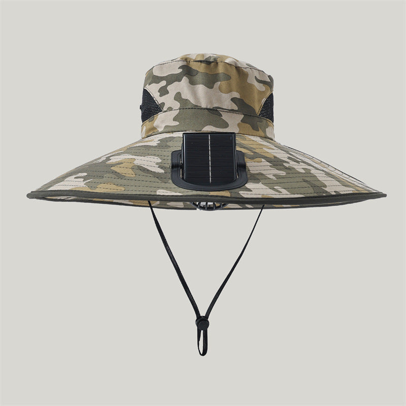 Robust solhatt med vifte, gir effektiv UV-beskyttelse og luftstrøm på fjellet.