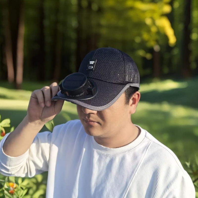 Unisex solcelle baseballcap med avtakbar kjølevifte. Perfekt for utendørsaktiviteter og solbeskyttelse om sommeren.