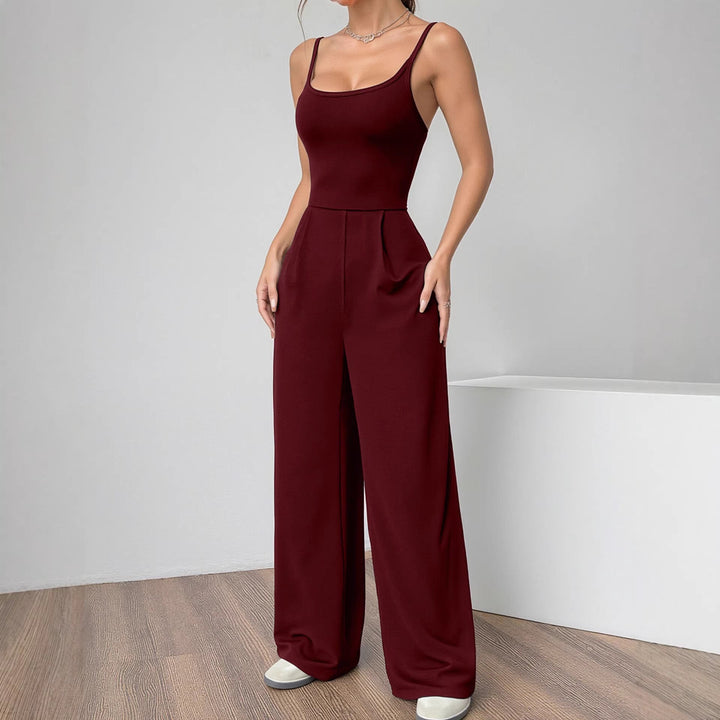 Stilren damejumpsuit med vide ben, komfortabel og elegant. Ideell for sommerfest, hverdag og kveldsbruk.