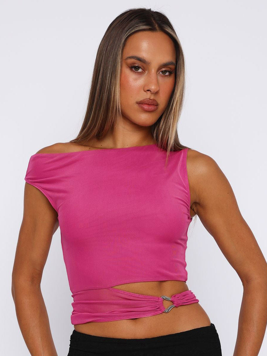 Komfortabel og stilren dame crop-top. Asymmetrisk snitt med en subtil ringdetalj for hverdagsbruk.