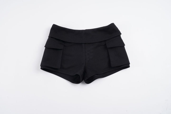 Allsidig høy midje dame shorts med praktiske lommer. En stilige og komfortabel shorts for sommer og hverdag.