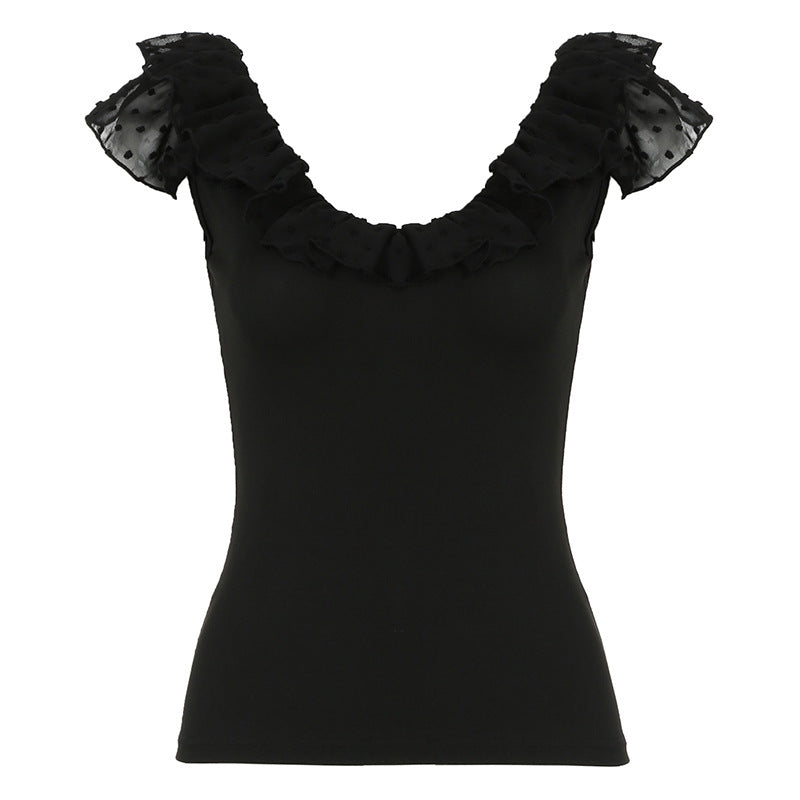 Moderne svart volangtopp til dame. Elegant og komfortabel overdel, perfekt for en stilfull sommerlook.