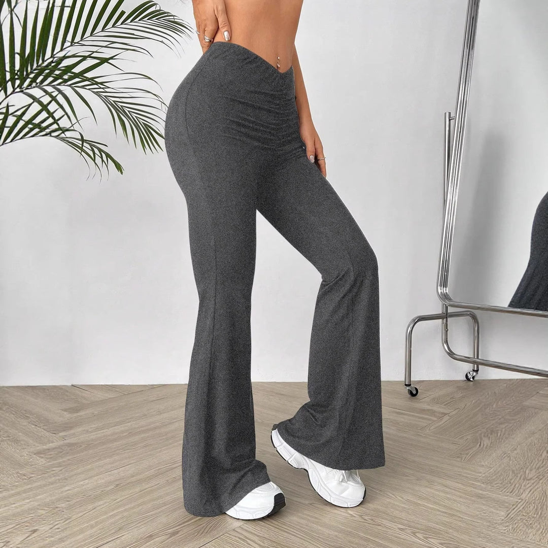 Elegant bootcut-bukse for kvinner med høyt liv. Flatterende og moderne kontorbukse for damer.