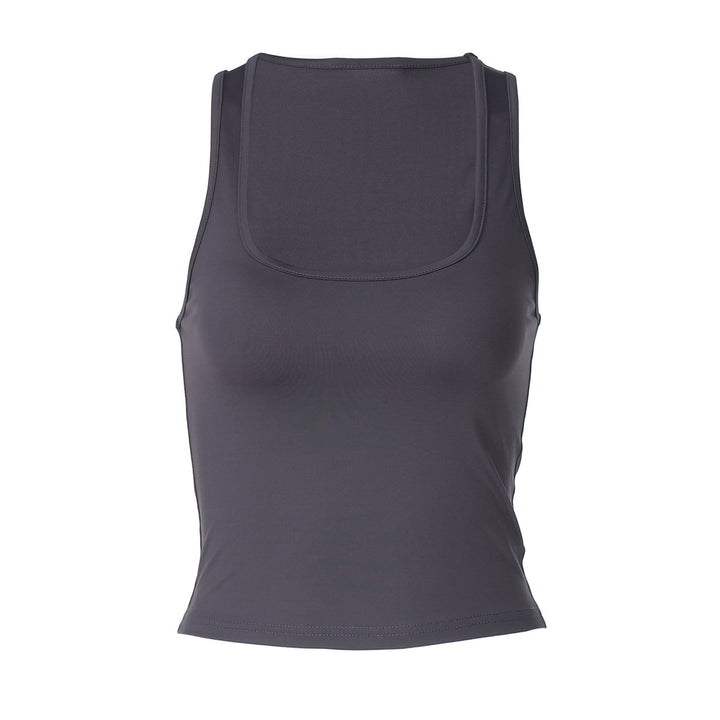 Stilig dame fritidstopp med brede stropper, egnet for sommer og trening.