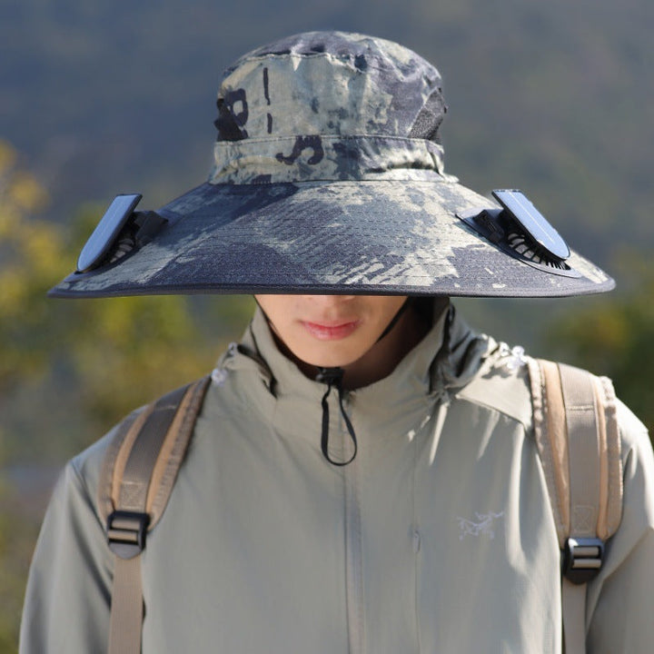 Elegant solhatt med vifte for både menn og kvinner; ideell for strand og park.