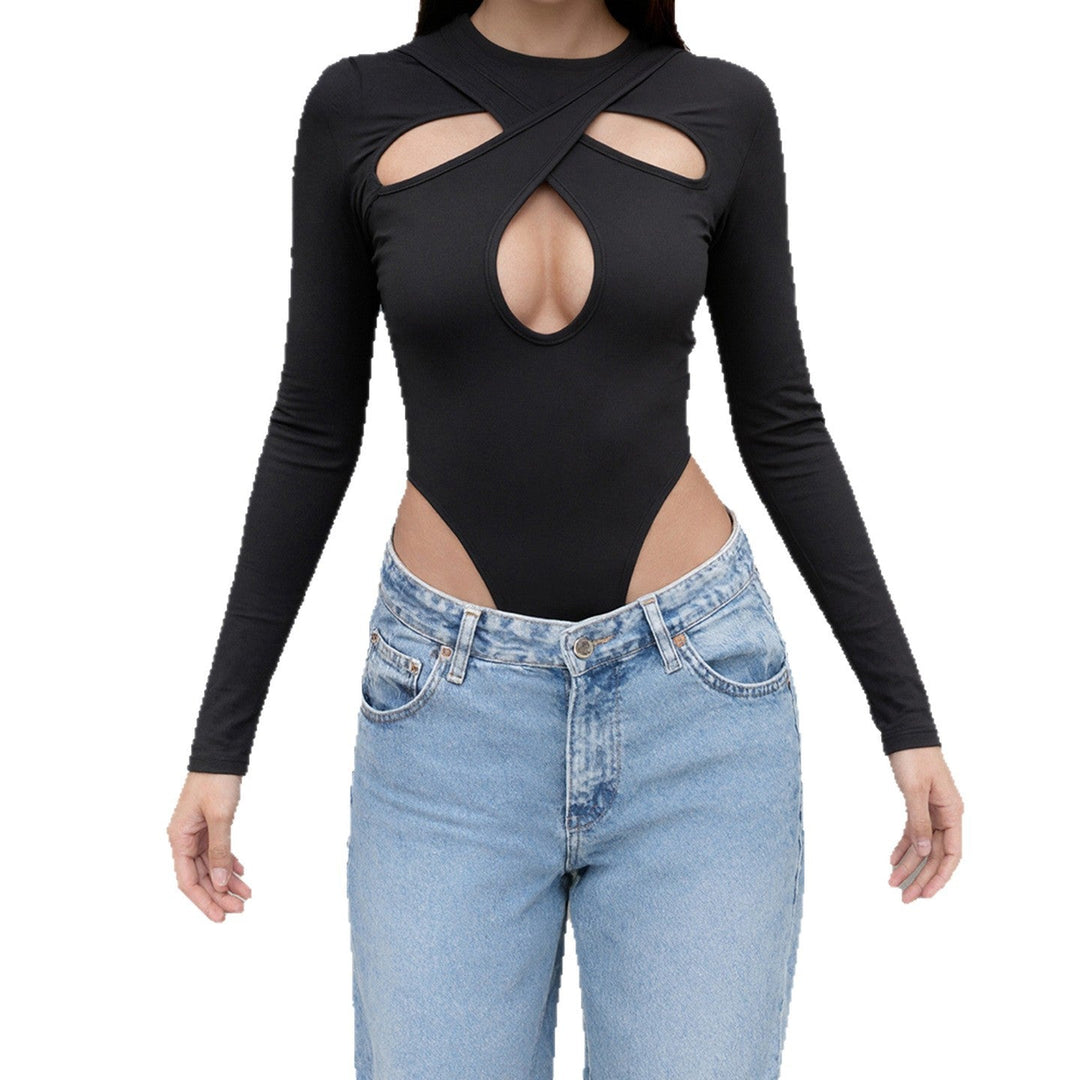 Stilfull svart langermet bodysuit for kvinner, med moderne omslagsfront og høy midjedetalj. Perfekt til hverdags.
