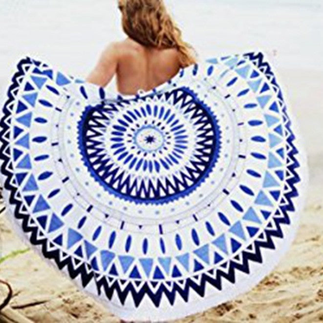 Lekker fargerik dame strandligger. Oppblåsbar strandmadrass for morsom soling og sommeravslapning.