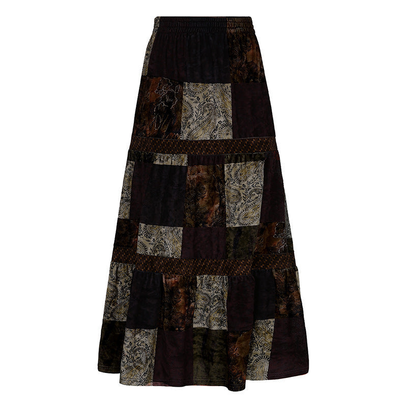 Stilrent langt dame maxiskjørt med blomstrete patchwork-mønster, perfekt for en komfortabel og elegant look.