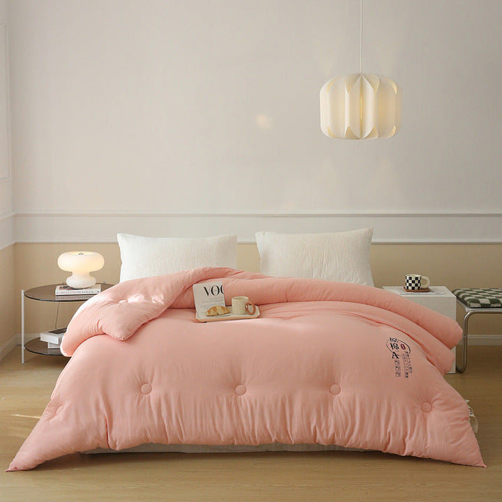 Behagelig mikrofiberpledd for soverommet eller sofaen, for hygge og koselige stunder.