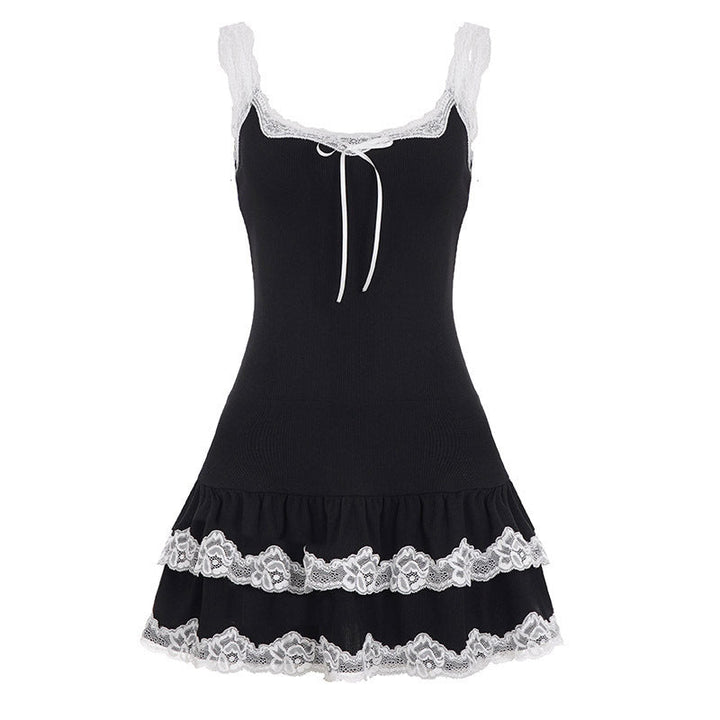 Lekker blonder babydollkjole for dame med justerbare stropper. Komfortabel og feminin minikjole, ideell som festkjole.
