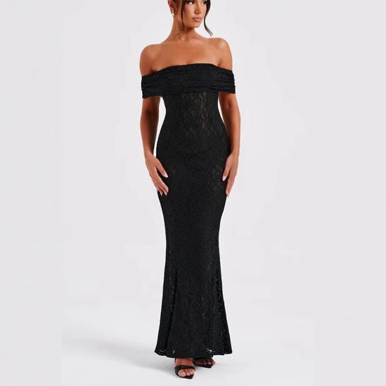 Formell off-shoulder maxikjole for fest og formelle begivenheter. En klassisk lang kjole som fremhever figuren.